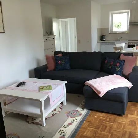 Malwine アパート